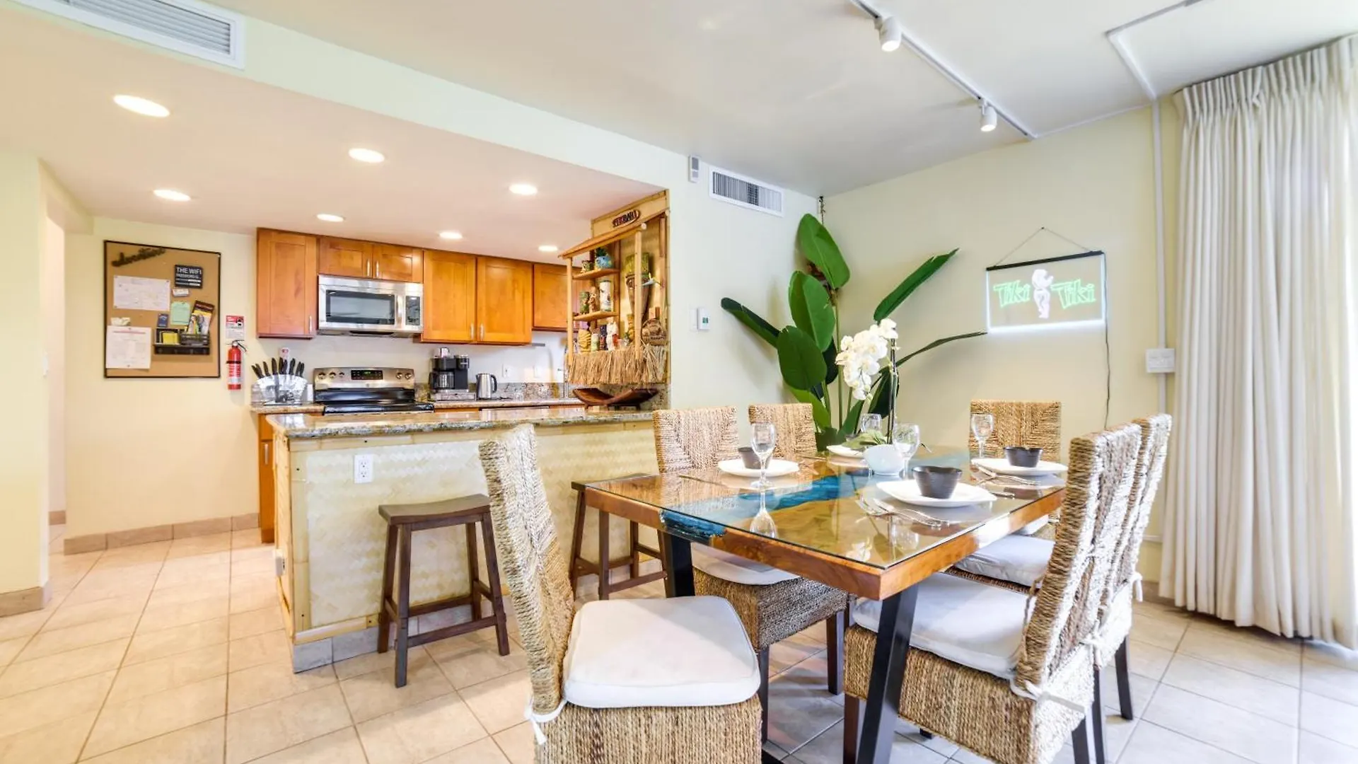 Lahaina Condo Near Kaanapali Beach And Black Rock Apartment